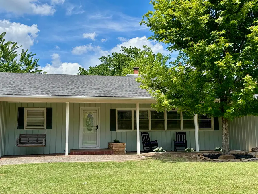 1522 W Wynona, Enid, OK 73703 - #2
