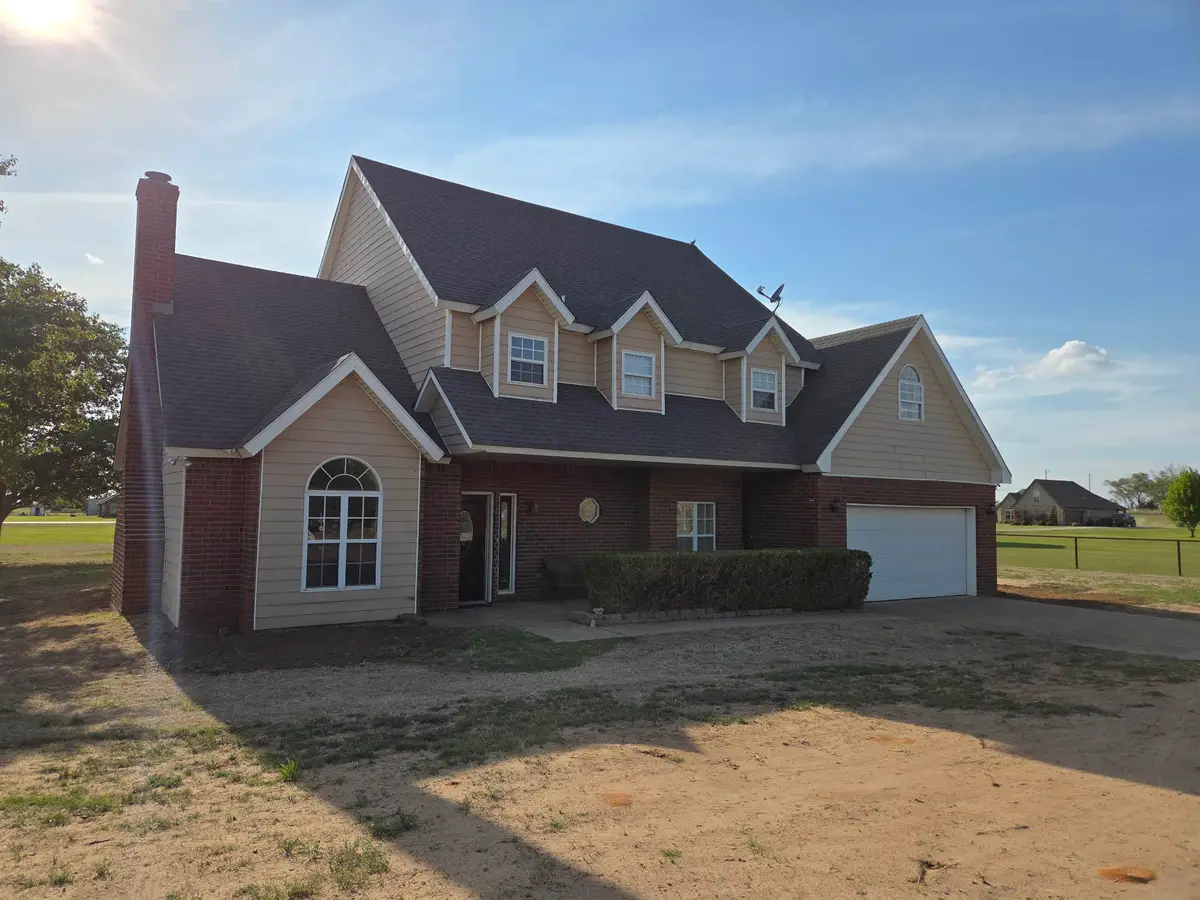 210 Thistledown Rd, Enid, OK 73703 - #1