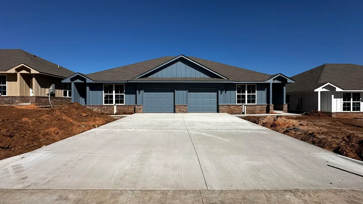 1704 East Creek Dr, Enid, OK 73701 - #1