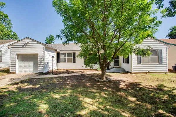 1014 Seneca, Enid, OK 73703
