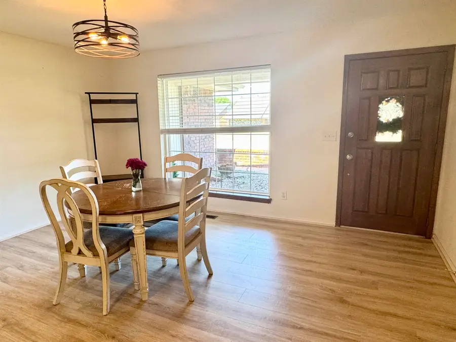 2902 Candlestick Ln, Enid, OK 73703 - #3