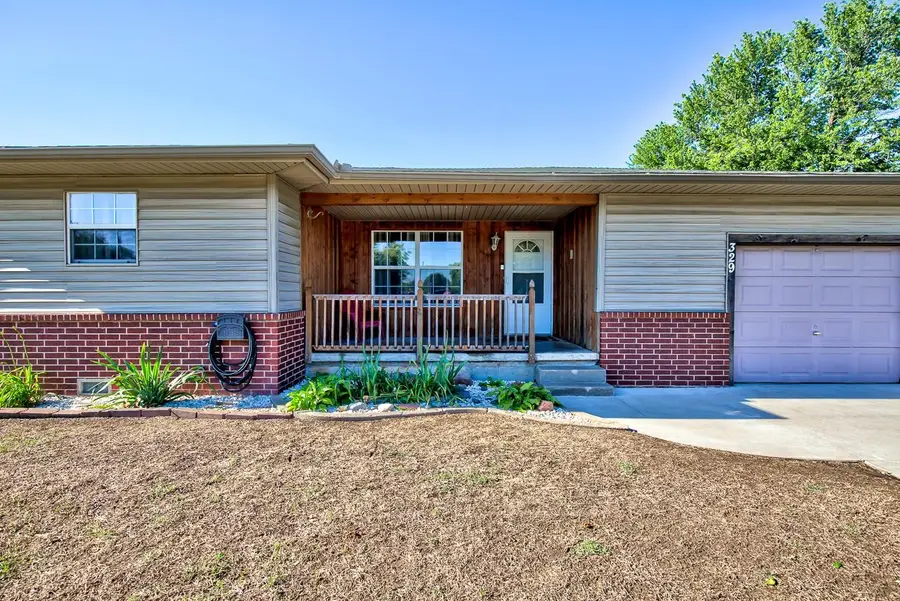 329 Kansas Ave, Enid, OK 73701 - #2