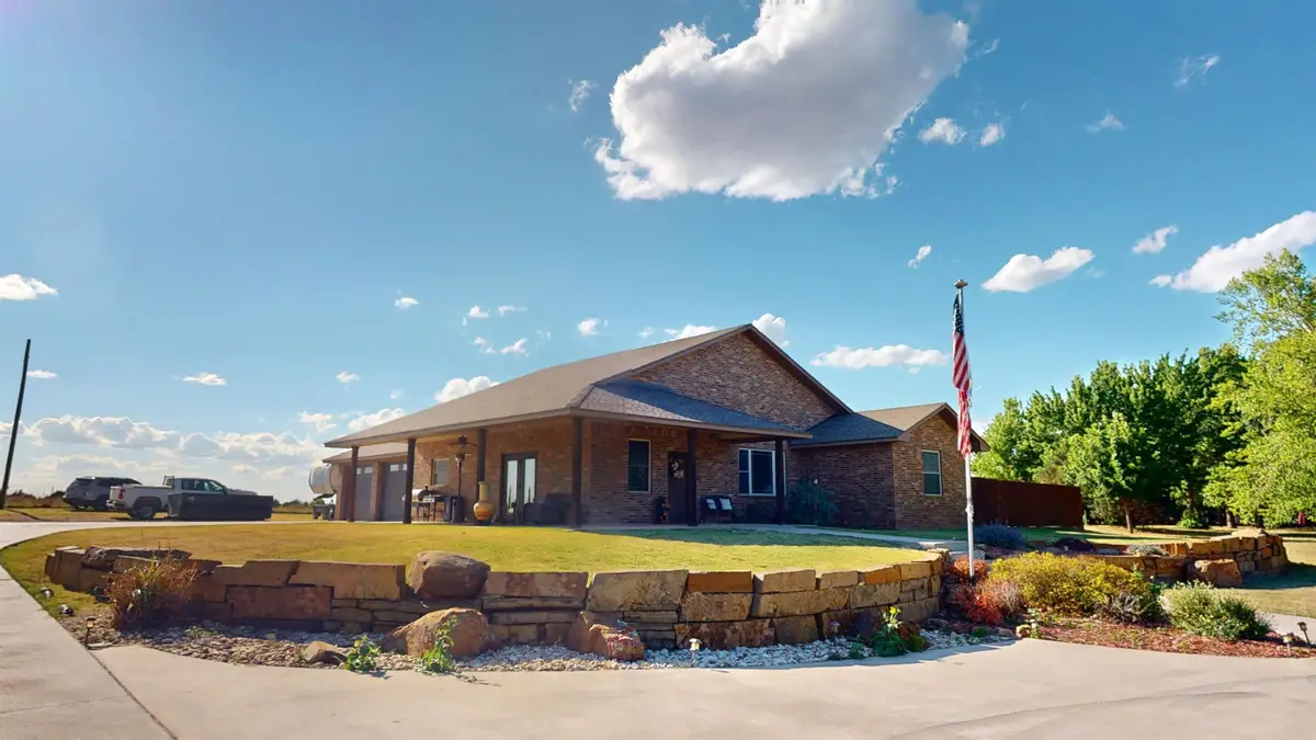 3905 Richmond Rd, Woodward, OK 73801 - #1