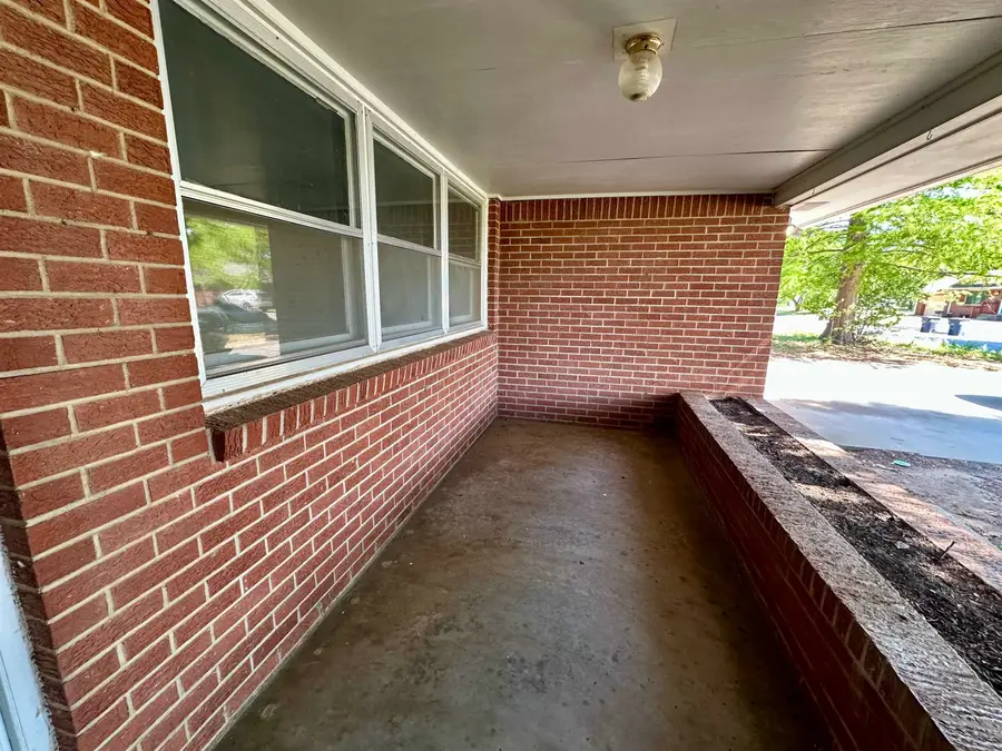 110 S Harding, Enid, OK 73703 - #2
