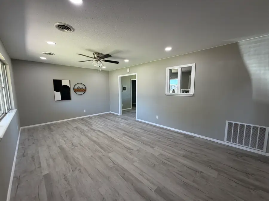 2806 E Eucalyptus, Enid, OK 73701 - #3