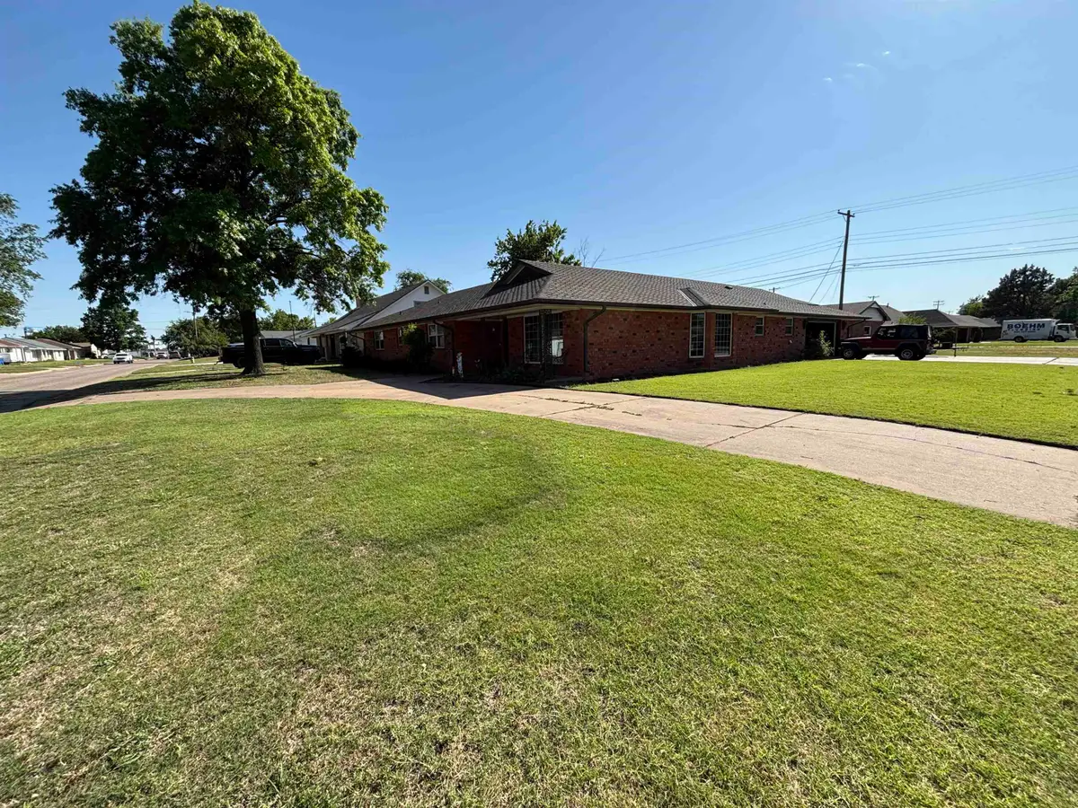 3101 Neilson Dr, Enid, OK 73703 - #1