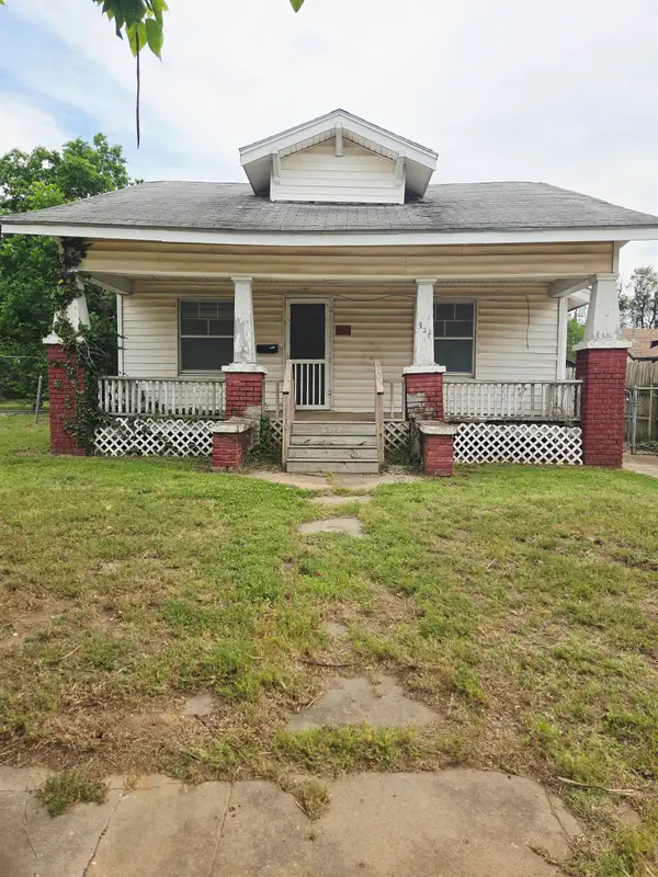 421 E Walnut, Enid, OK 73701