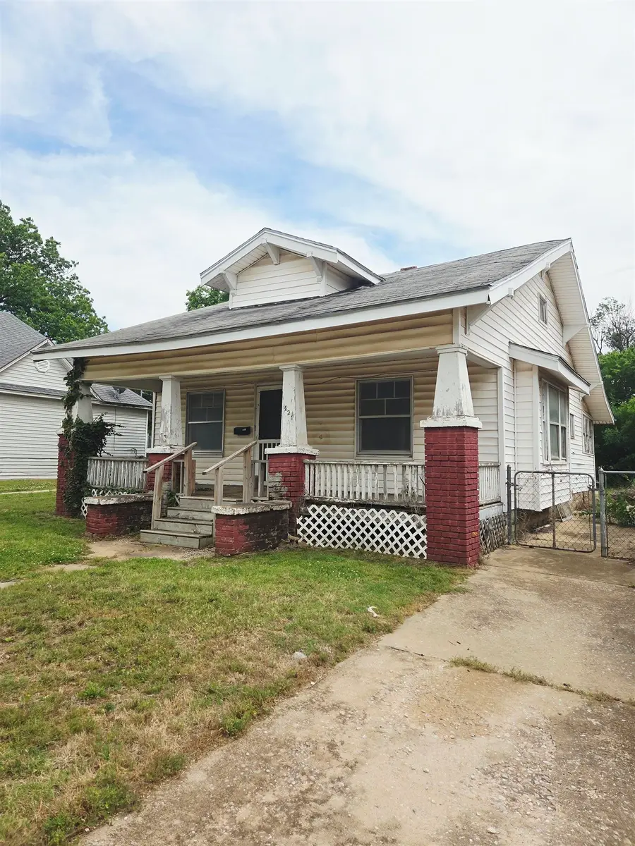 421 E Walnut, Enid, OK 73701 - #2