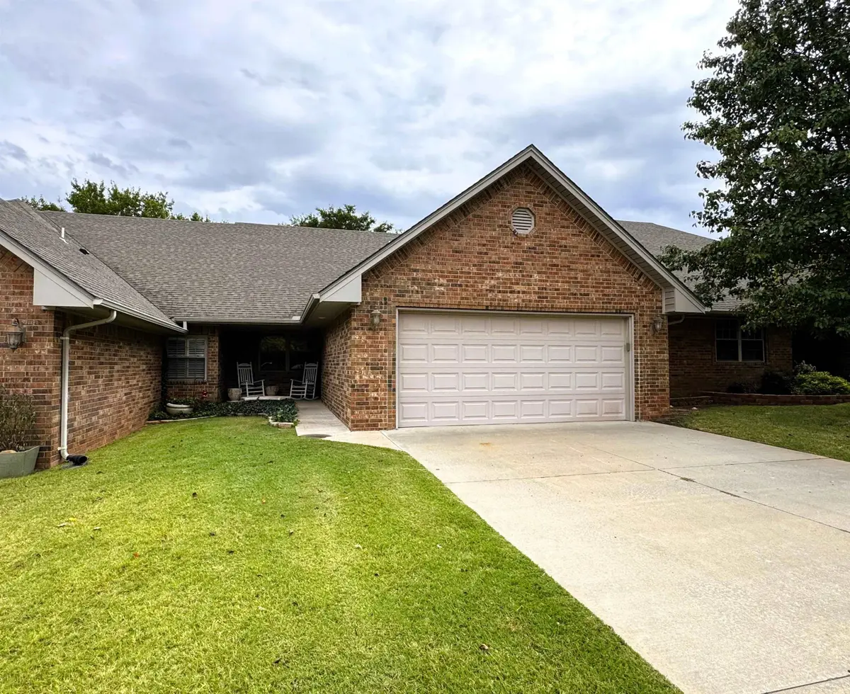 3008 Brook Haven Rd, Woodward, OK 73801 - #1