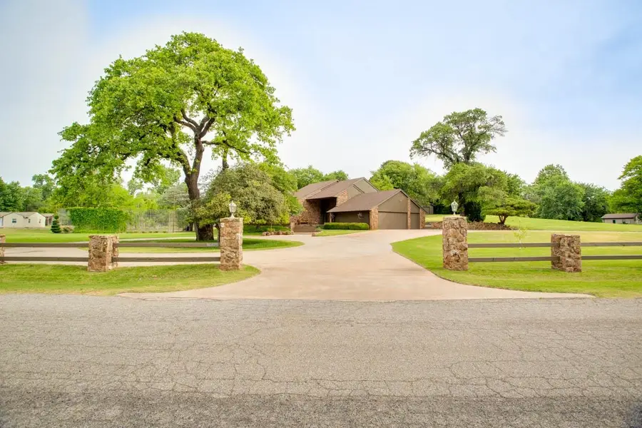3402 Dana Dr, Enid, OK 73703-0000 - #3