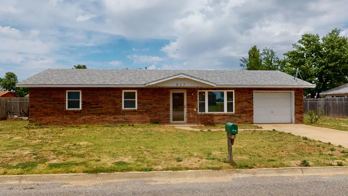 917 Dove St, Vici, OK 73859 - #1