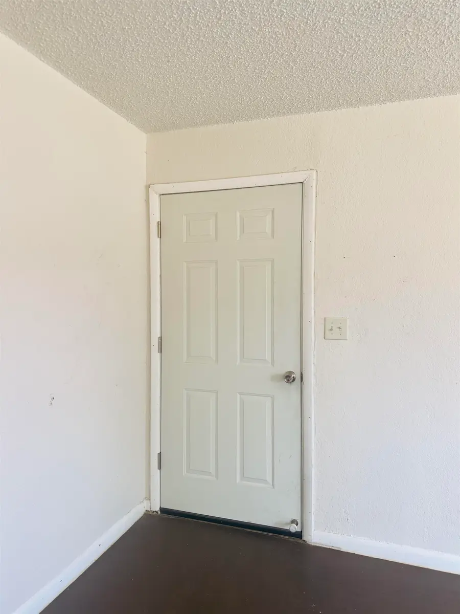 1713 E Ash Ave, Enid, OK 73701 - #3