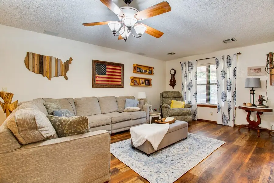 1012 Briar Creek Rd, Enid, OK 73703 - #2