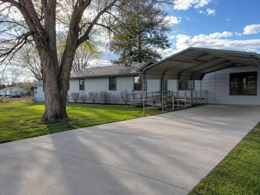 591 E St, Blackburn, OK 74058 - #2