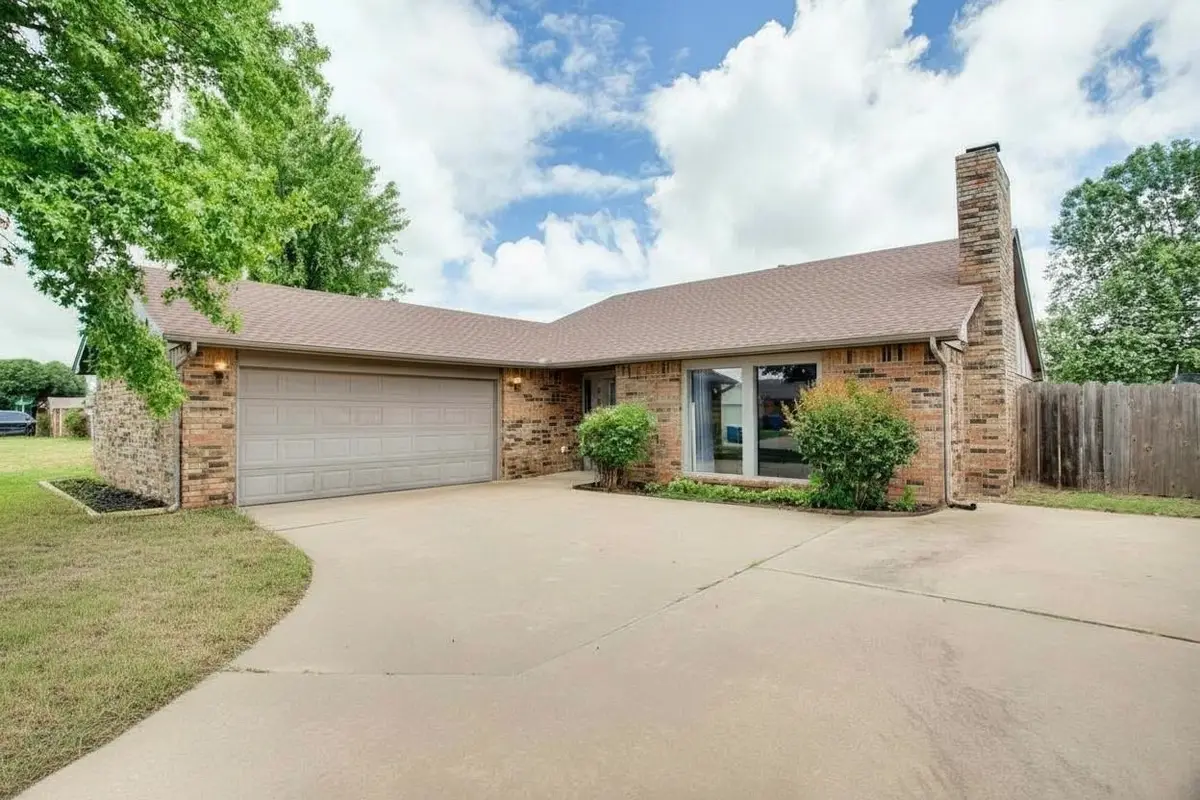 621 Deer Run, Enid, OK 73703 - #1