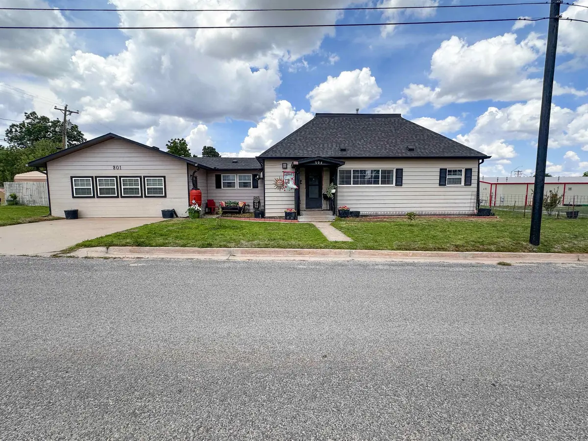 204 W 8th, Shattuck, OK 73858-9999 - #1