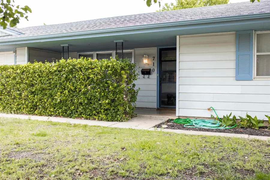 710 Mistletoe, Enid, OK 73701-0000 - #2