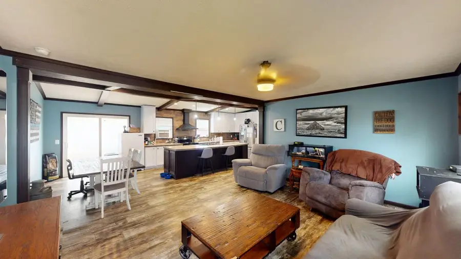 424 S Hill St, Mooreland, OK 73852 - #2