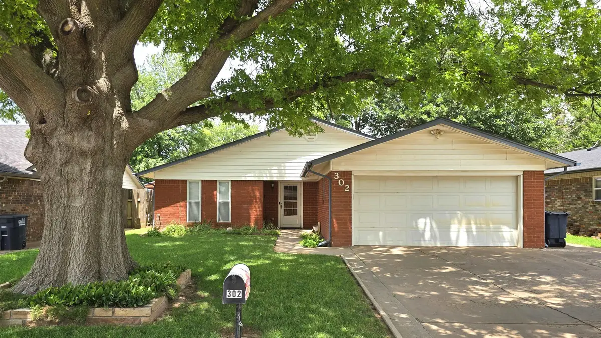 302 S Saddle, Enid, OK 73703 - #1