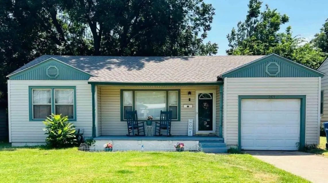 2421 W Maine Ave, Enid, OK 73703 - #1