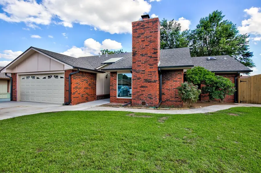4605 Alpine Pl, Enid, OK 73703 - #2