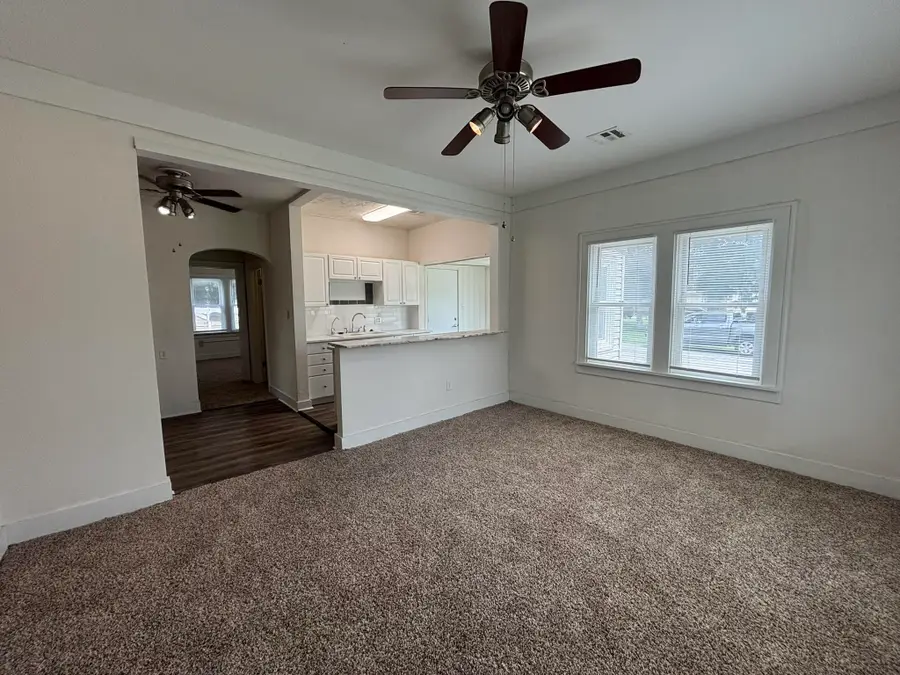 1432 E Cherokee Ave, Enid, OK 73701 - #3