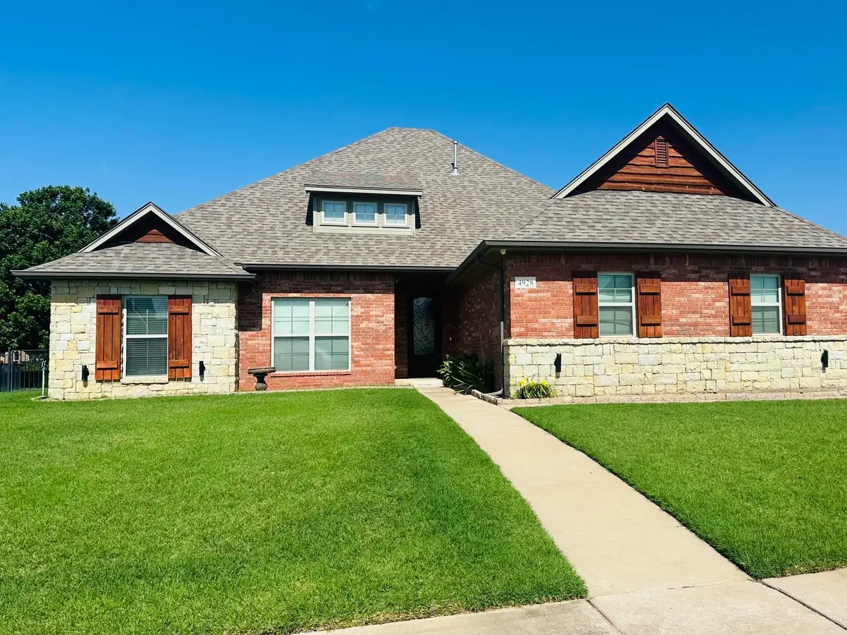 4928 Hampton Ct, Enid, OK 73703 - #1