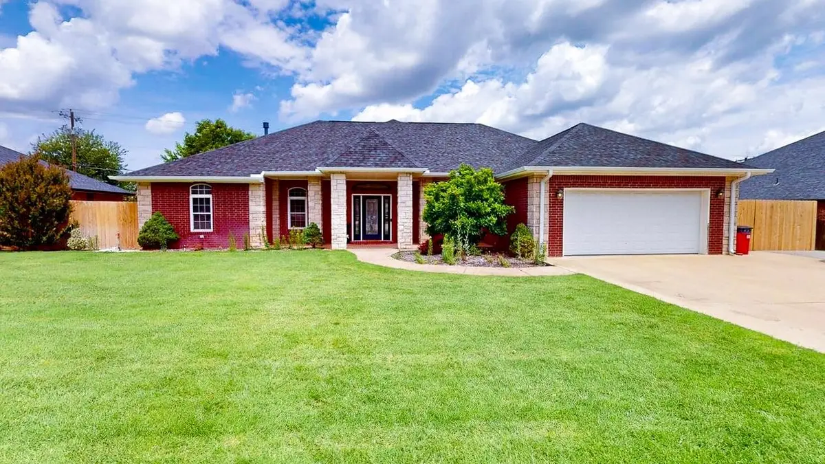 3328 Chisholm Dr, Woodward, OK 73801 - #1