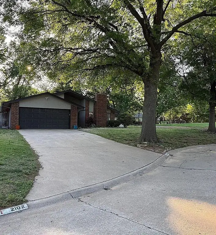 2102 Heather Ridge, Enid, OK 73703 - #2