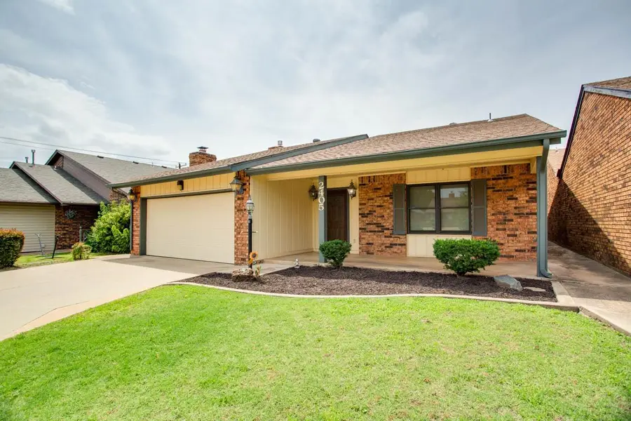 2405 Woodmoor Rd, Enid, OK 73703 - #2