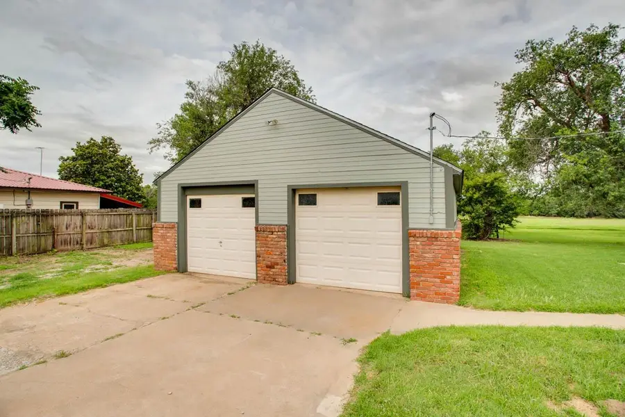 606 N Coolidge, Enid, OK 73703 - #3