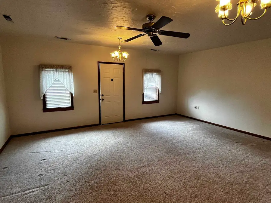 804 Avenue E, Beaver, OK 73932 - #2