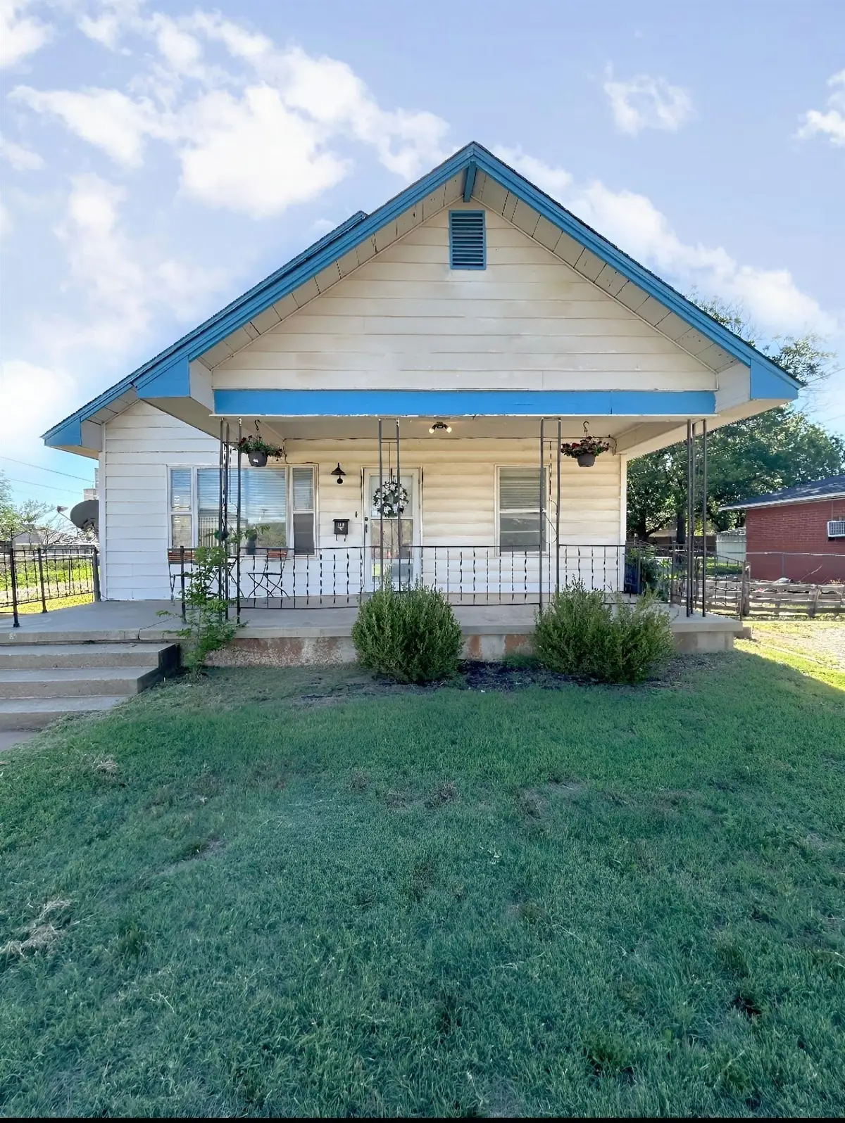 214 N Temple, Cordell, OK 73632 - #1
