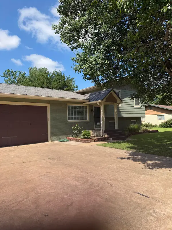 654 Oakdale Drive, Enid, OK 73703