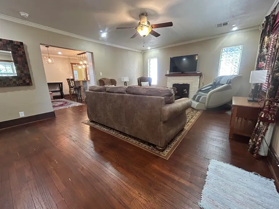 410 S Garfield St, Enid, OK 73703 - #2