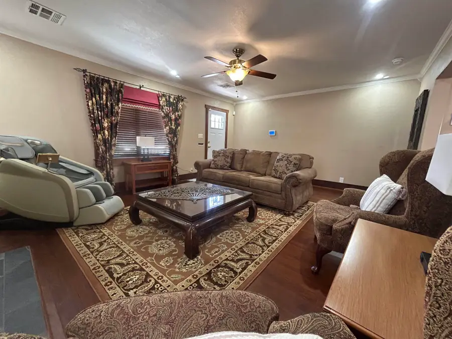 410 S Garfield St, Enid, OK 73703 - #3
