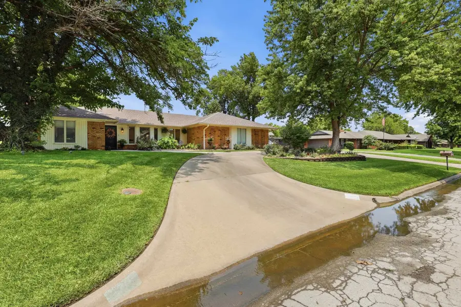 2702 Edgewood, Enid, OK 73703 - #3