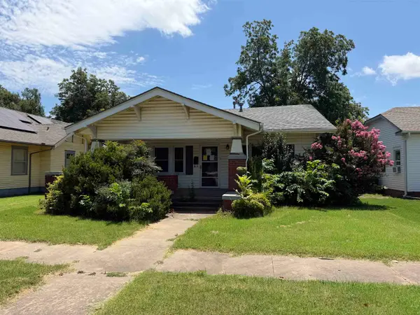1919 W Cherokee, Enid, OK 73703