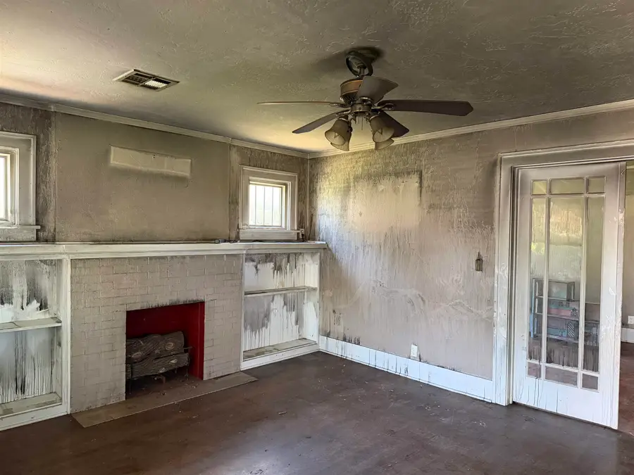 1919 W Cherokee, Enid, OK 73703 - #2