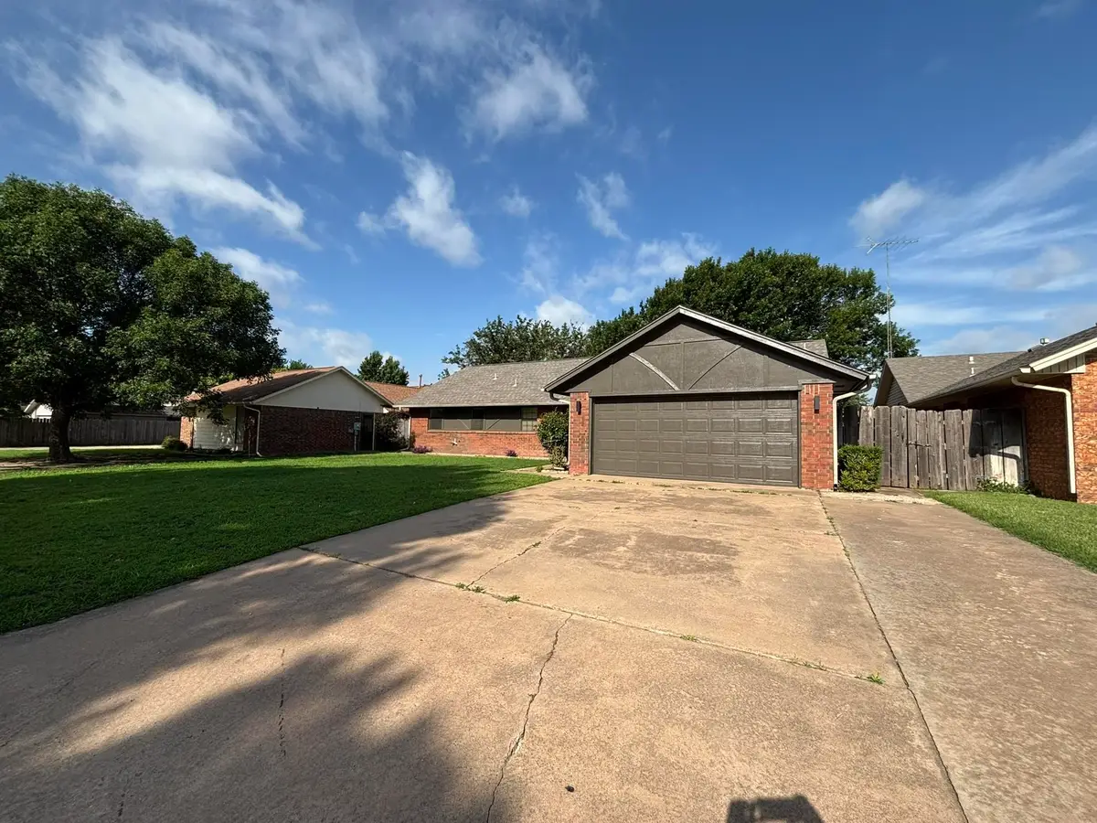 2210 Appomattox St, Enid, OK 73703 - #1