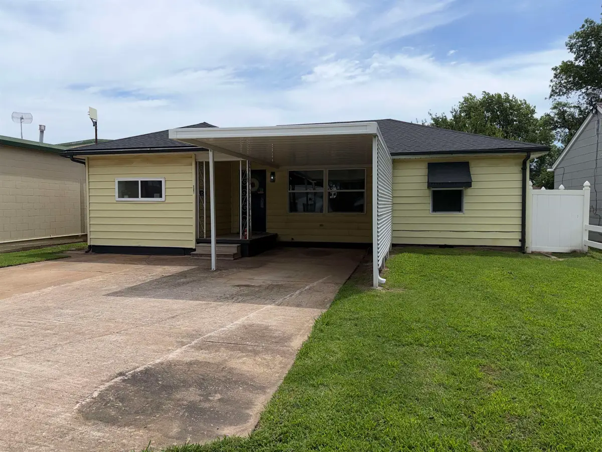 2301 N Washington, Enid, OK 73701 - #1