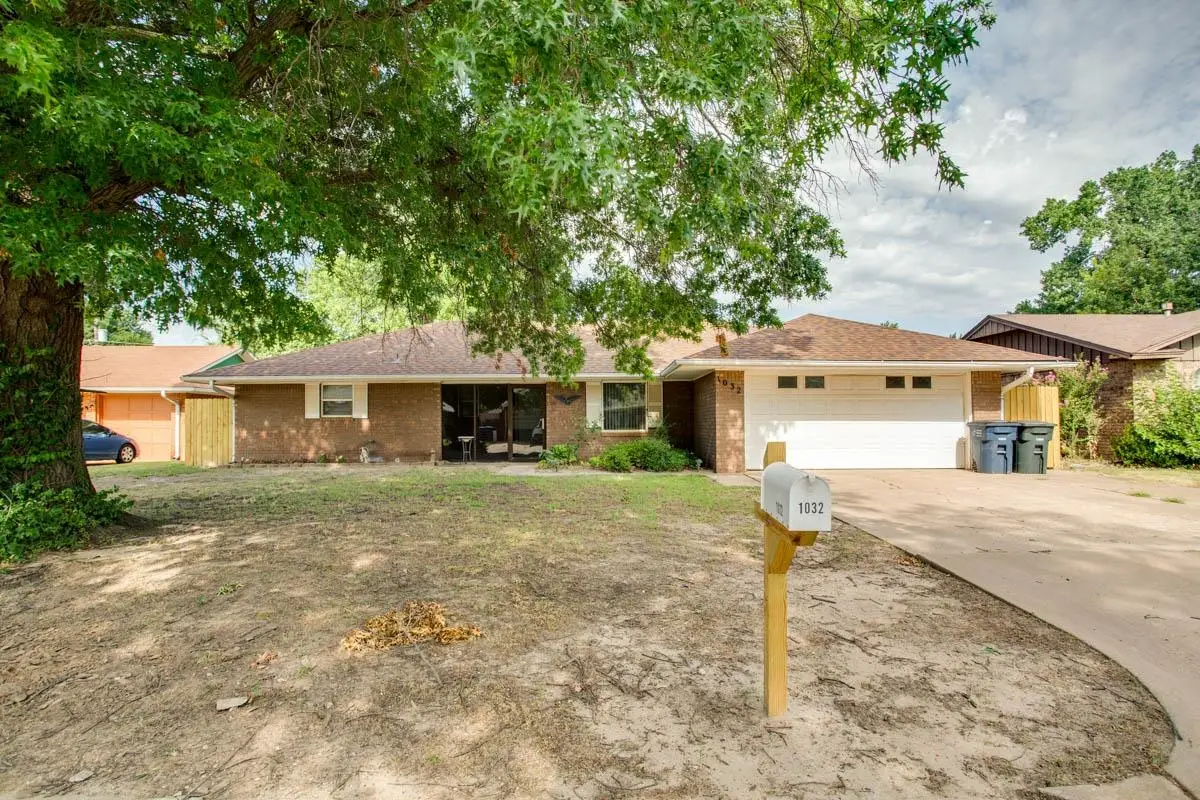 1032 Canterbury Rd, Enid, OK 73703 - #1