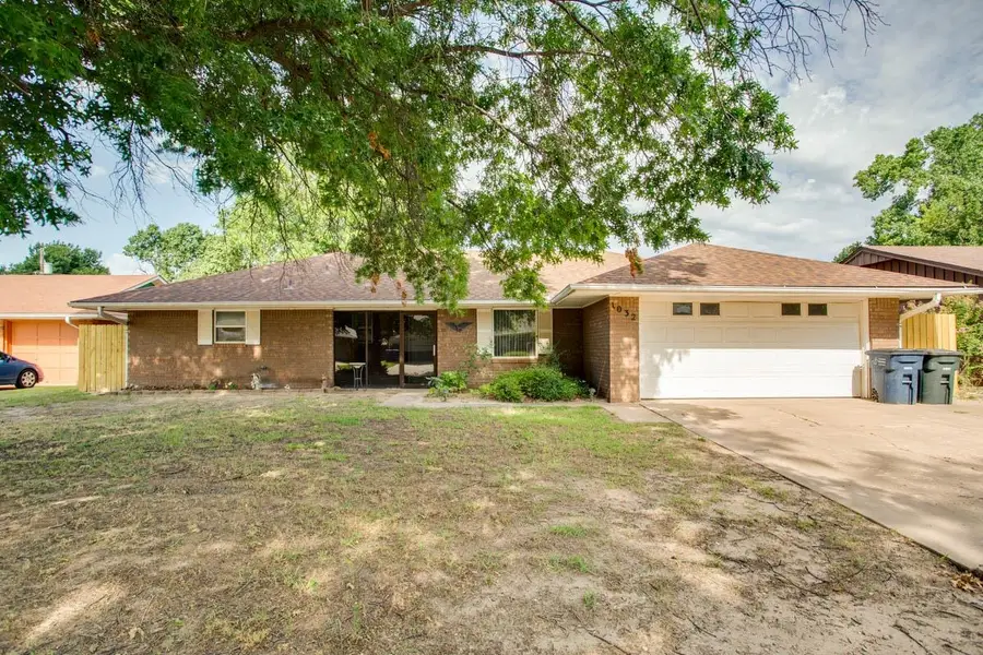 1032 Canterbury Rd, Enid, OK 73703 - #2