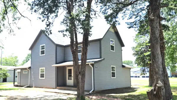 319 W Aspen Ave, Pond Creek, OK 73766