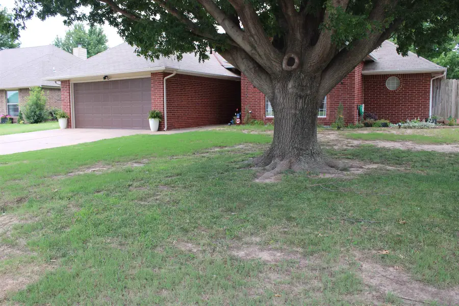 2210 Constitution, Enid, OK 73703 - #2