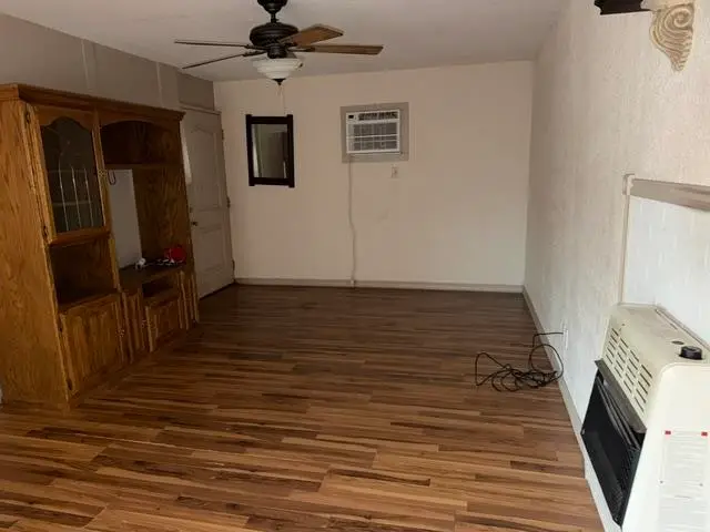715 N Main St, Vici, OK 73859 - #3