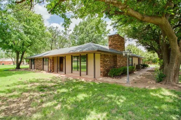814 Lilac, Enid, OK 73703-0000