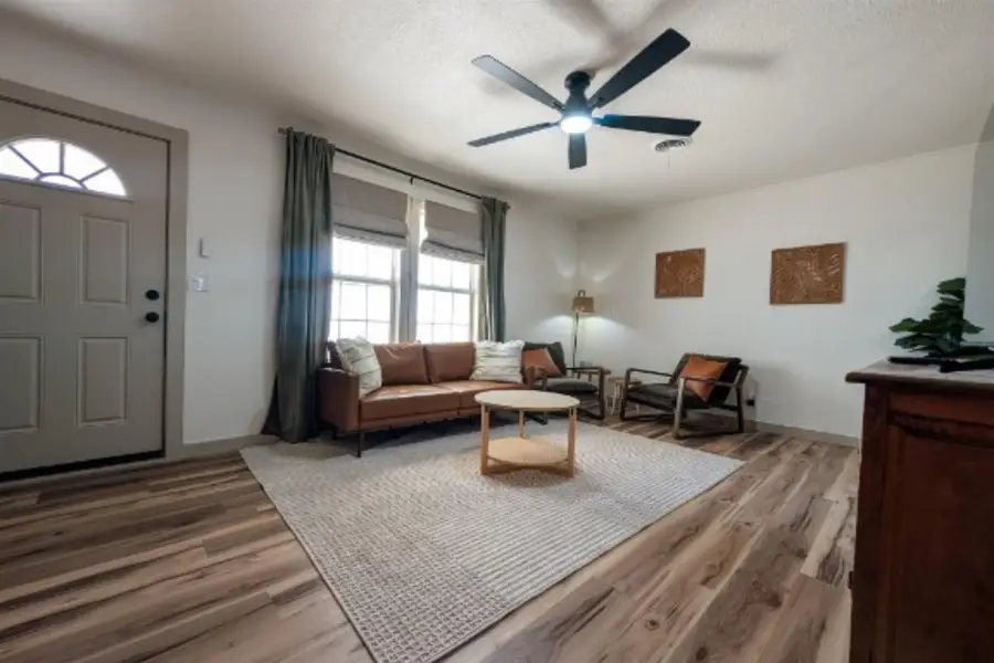 1310 S Leona Mitchell, Enid, OK 73701 - #2