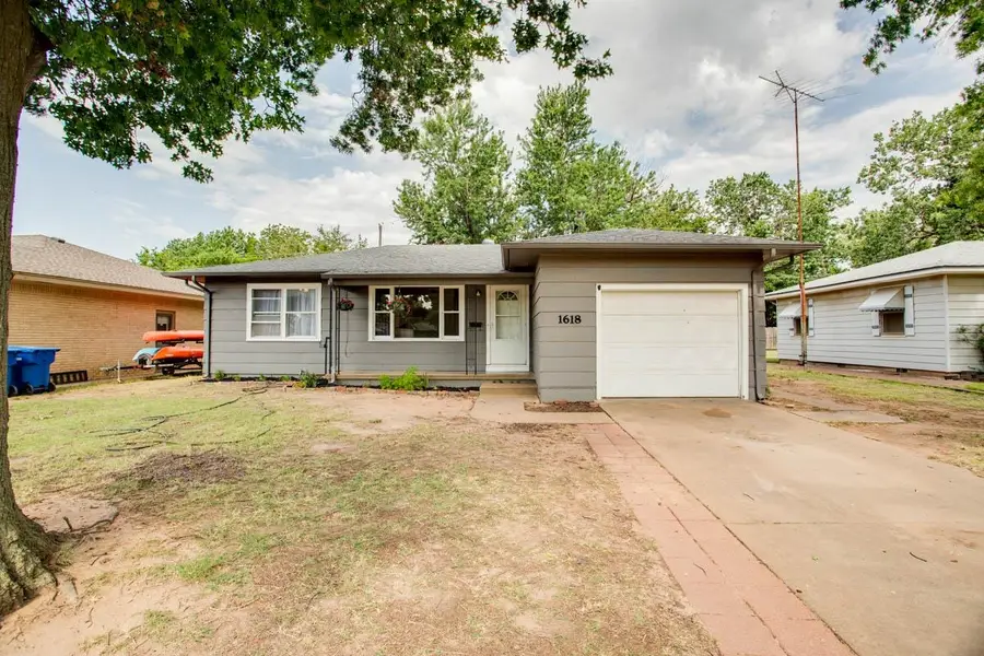 1618 S Johnson St, Enid, OK 73703 - #3