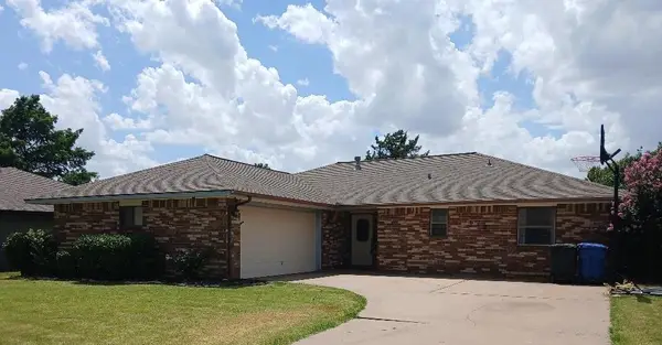618 Deer Run, Enid, OK 73703-3426